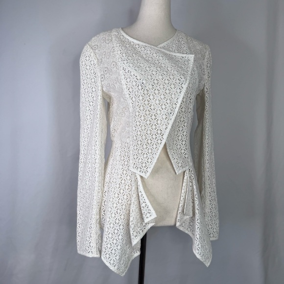 Marchesa Voyage white lace jacket nipped waist handkerchief hem snaps SAMPLE 4 - Picture 3 of 9